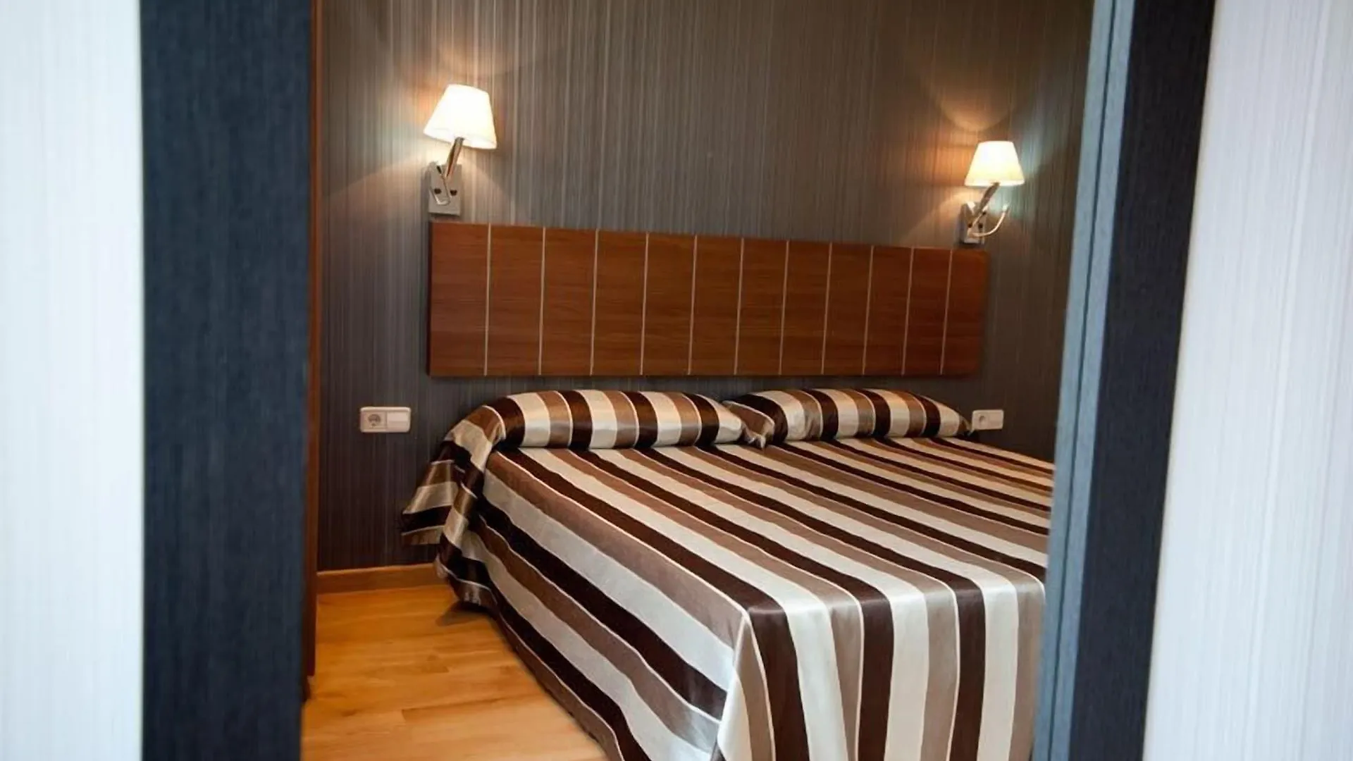 Gasthof Hotel Hostal Bcn 46 Barcelona