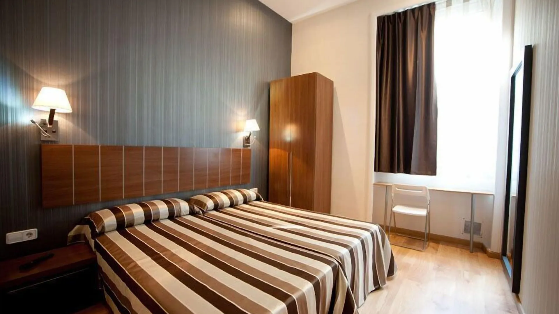 Gasthof Hotel Hostal Bcn 46 Barcelona