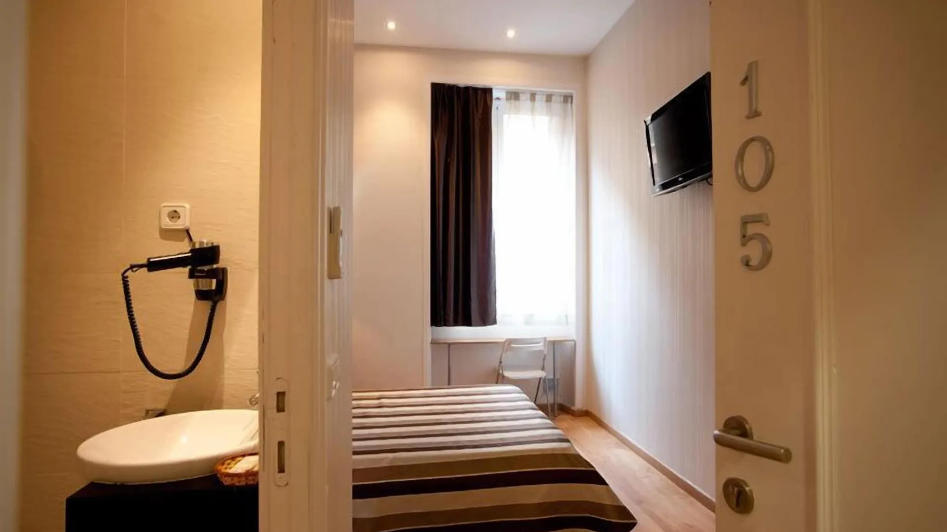 Gasthof Hotel Hostal Bcn 46 Barcelona